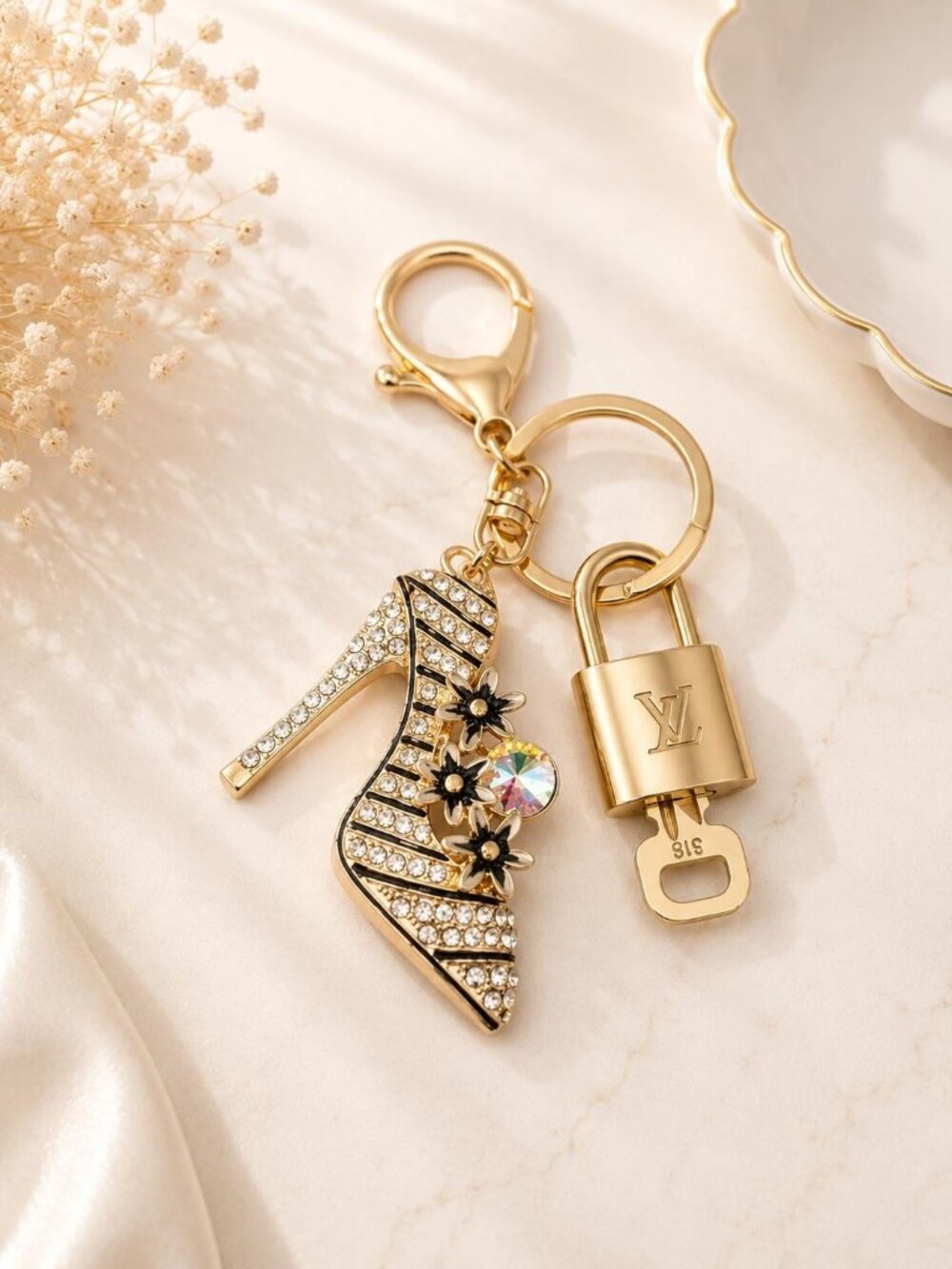 Authentic LV Gold Padlock 🔒Unbranded Shoe Keychain Charm for Louis Vuitton Bags